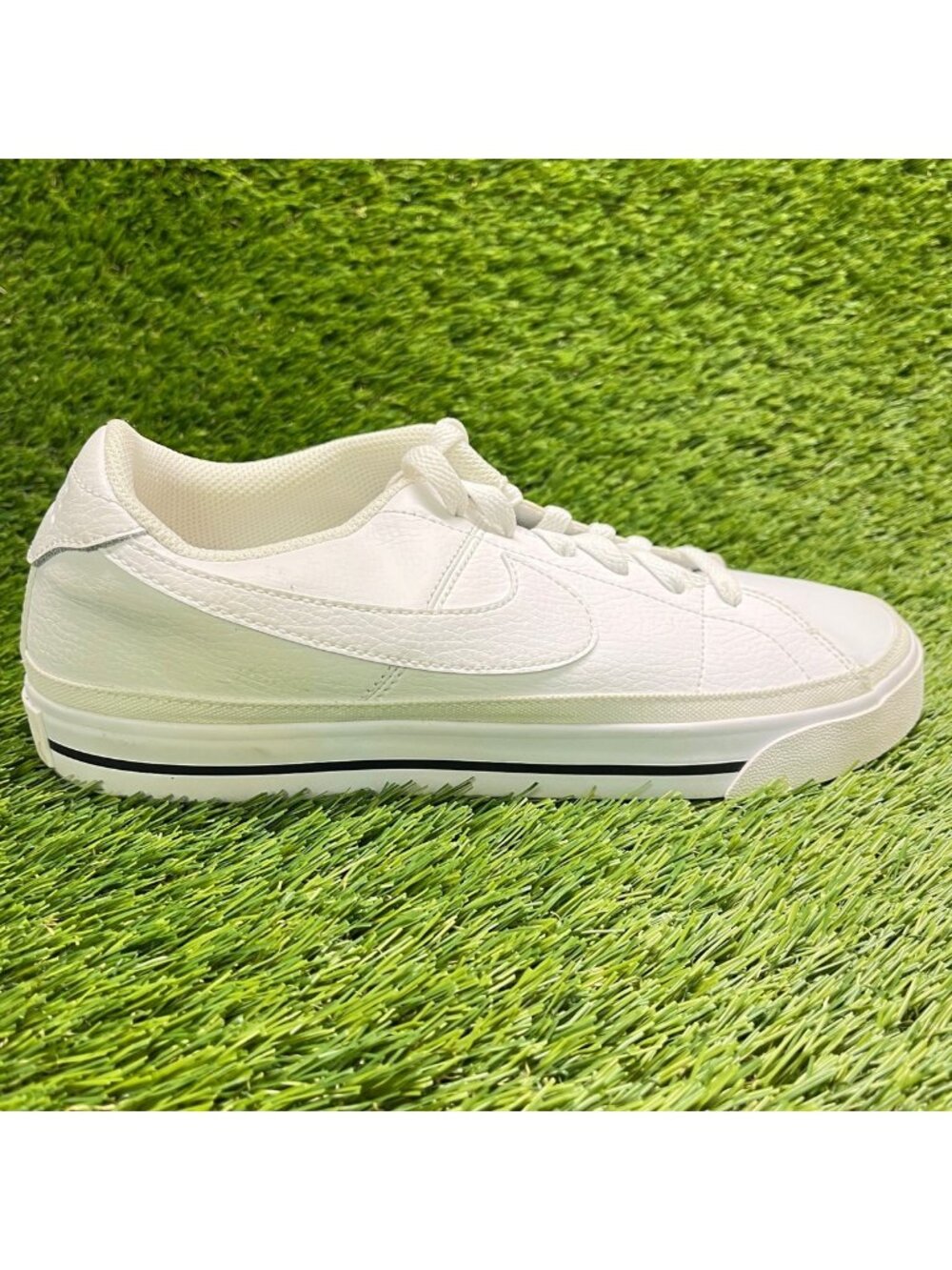 Nike Court Legacy Womens Size 9 White Athletic Leather Lifestyle Shoes Sneakers